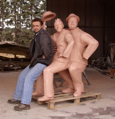 Laurel & Hardy - life size forged sculpture - bronze surface finishing